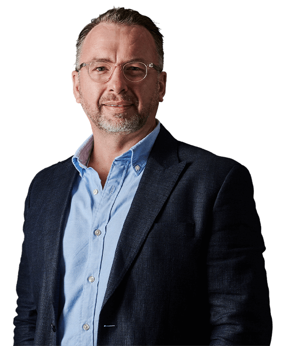 Home 3 Dr Cameron Mackay profile 02 2x