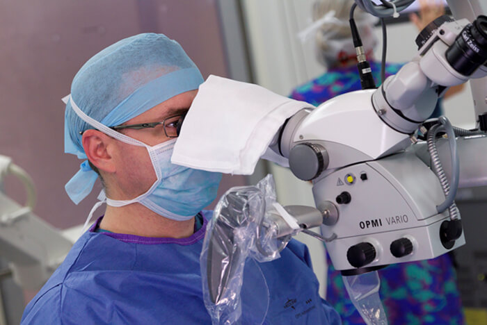Microsurgery 1 microsurgery img1 - Dr Cameron Mackay